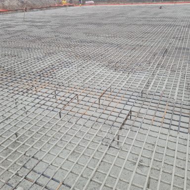 Eisenflechten Bodenplatte Gewerbebau - Krannik Bau GmbH